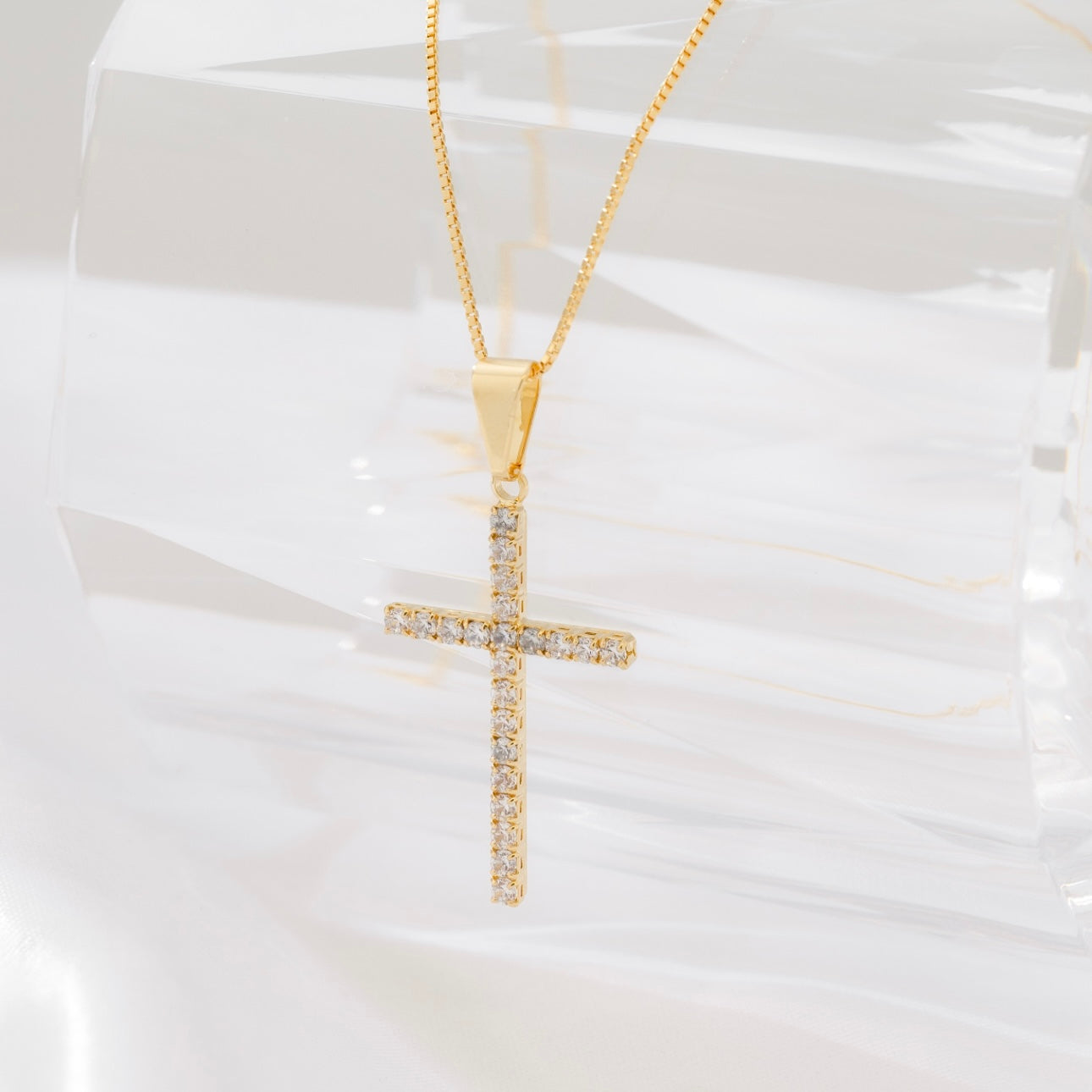 Dij. Cruz Luxe